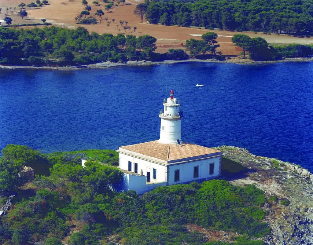 Alcanada Lighthouse