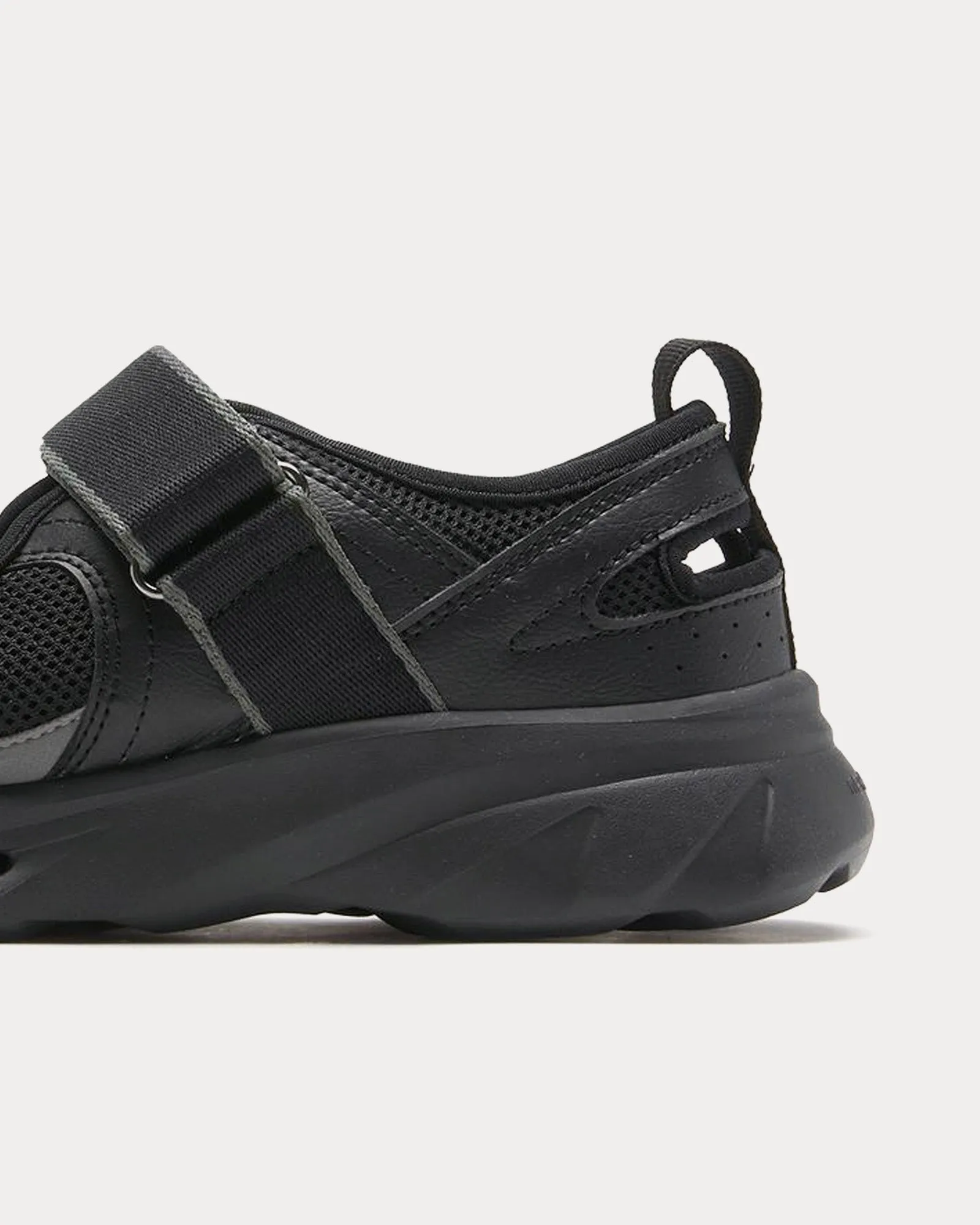 Breeze Black Slip On Sneakers