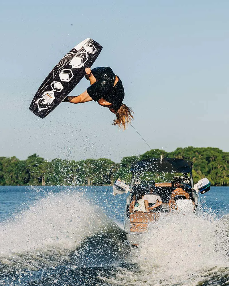 Liquid Force RDX Wakeboard w/ Scan 6X OT Boots Package