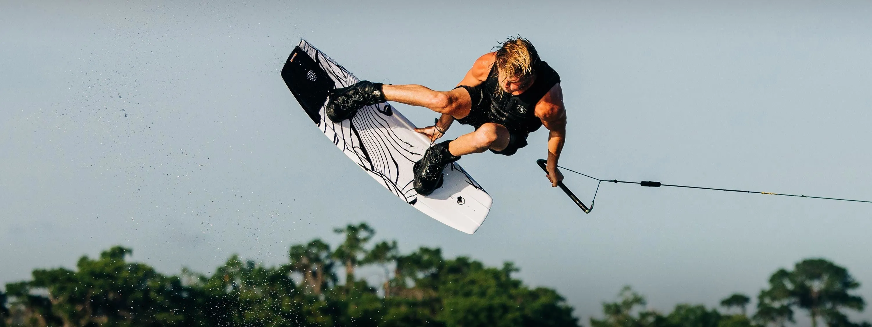Liquid Force RDX Wakeboard w/ Scan 6X OT Boots Package