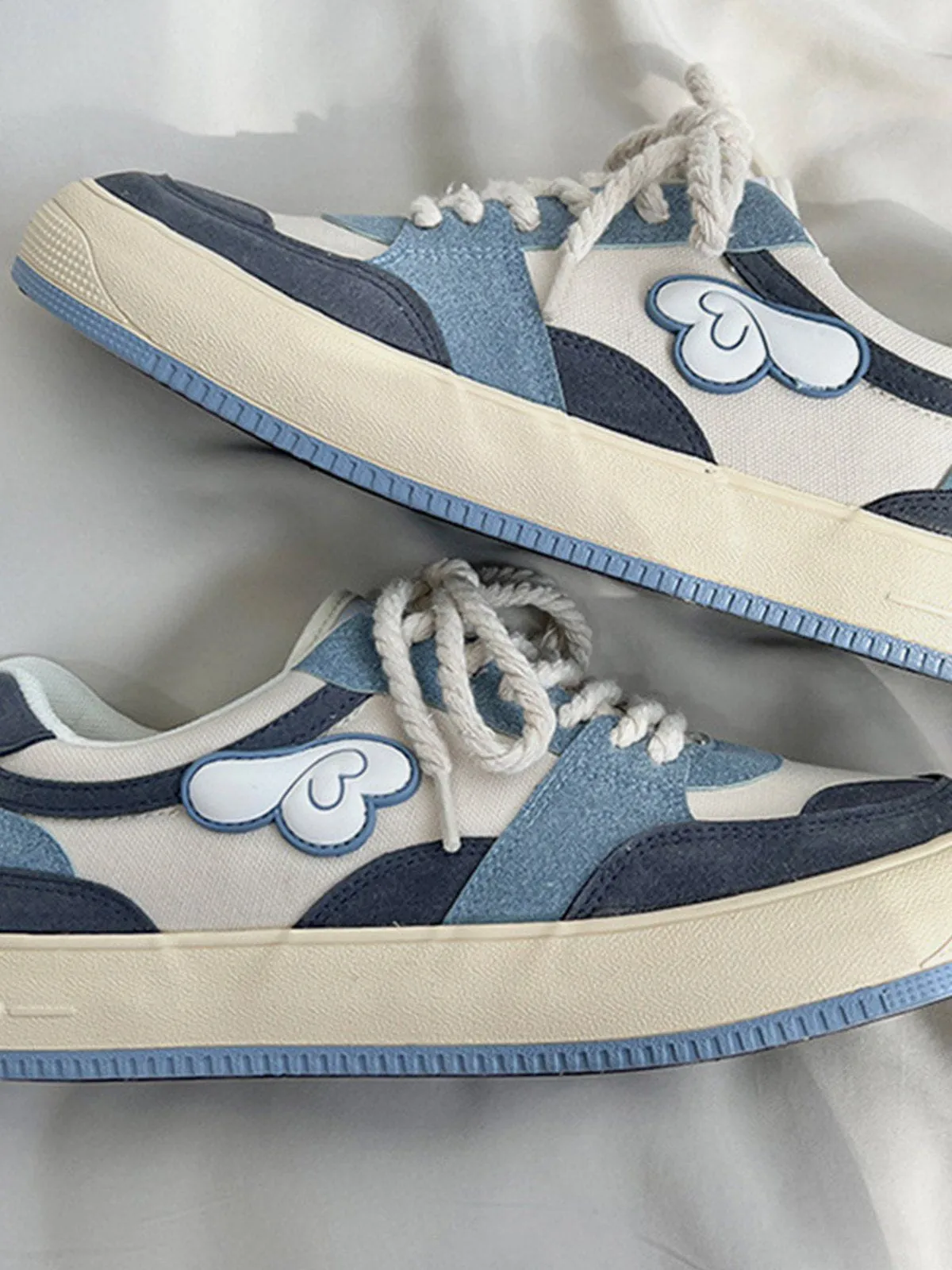 Niceprimes Colorblock Canvas Wings Graphic Casual Shoes