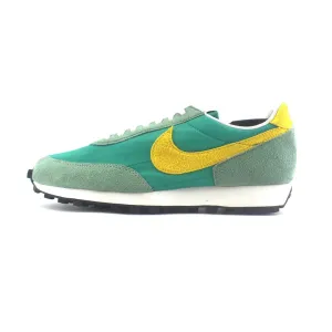 NIKE  DAYBREAK