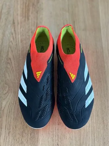 PRE LOVED ADIDAS PREDATOR LACELESS ELITE FG FOOTBALL BOOTS