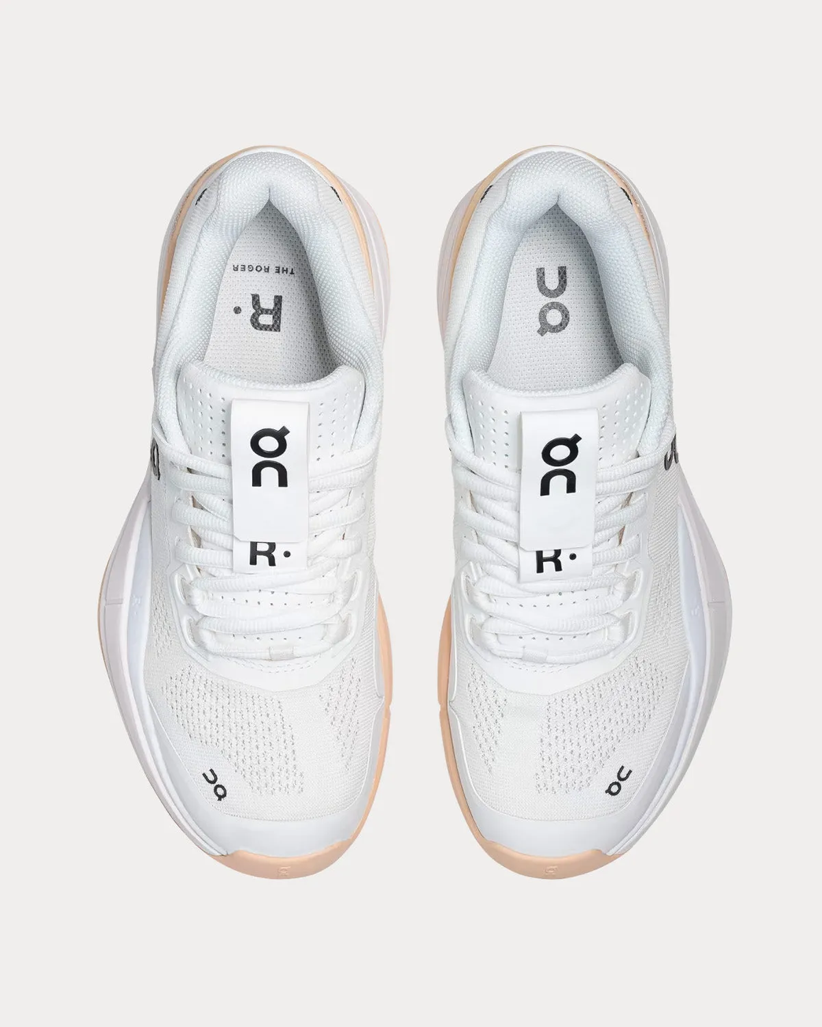 The Roger Pro Clay White / Savannah Low Top Sneakers