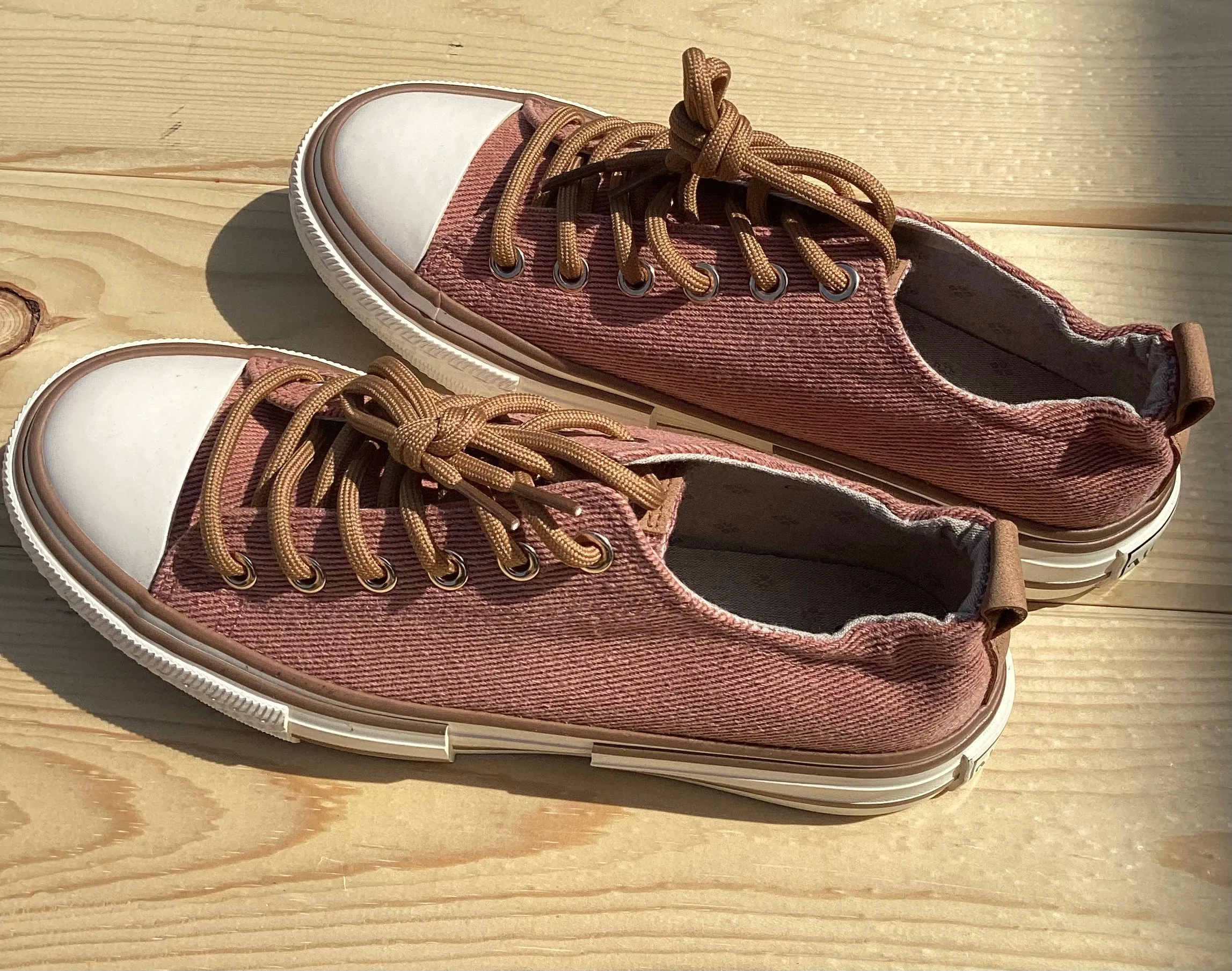 Very G "Driana" Rust Slip-on